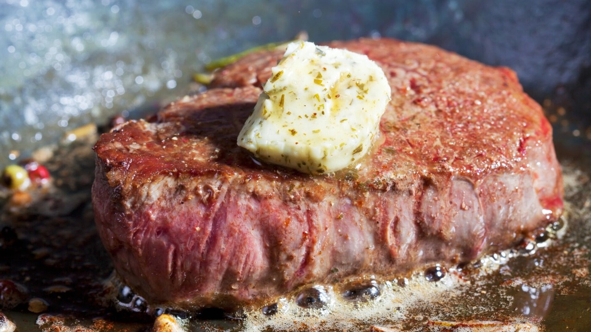 Video thumbnail for Servers Hate Hearing This Word When Taking Steak Orders