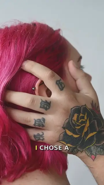 Video thumbnail for Il significato dei tatuaggi: Arte sulla pelle e storie personali