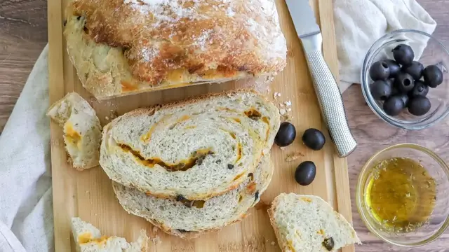 Video thumbnail for No-Knead Olive Cheese Bread Recipe