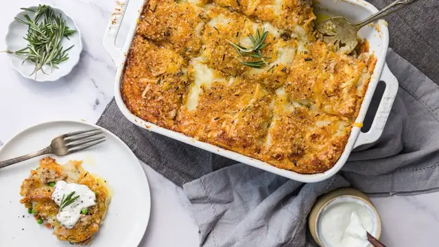 Video thumbnail for Shepherd's Pie With Aged Cheddar Mashed Recipe