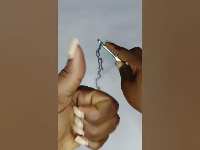 'Video thumbnail for How do you make your slip knot? 👀 #beginnerscrochet #howtocrochet #shorts #crochet'
