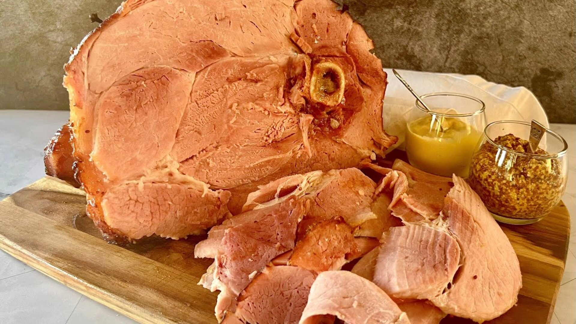 Video thumbnail for Honey Mustard-Glazed Ham Recipe