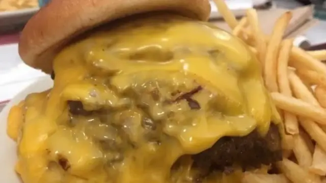 'Video thumbnail for What Die Hard Fans Don't Even Know About Steak 'N Shake'