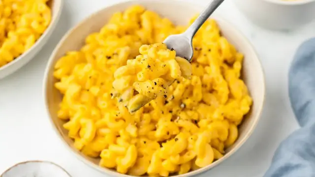 Video thumbnail for Easy Butternut Squash Mac And Cheese Recipe