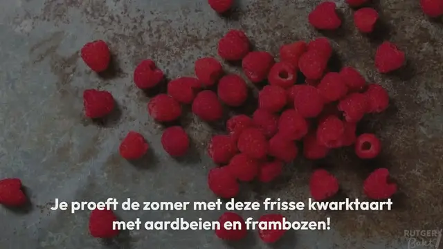Video thumbnail for Kwarktaart met aardbeien en frambozen – Recept