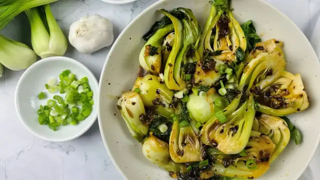 'Video thumbnail for Bok Choy In Black Bean Sauce Recipe'