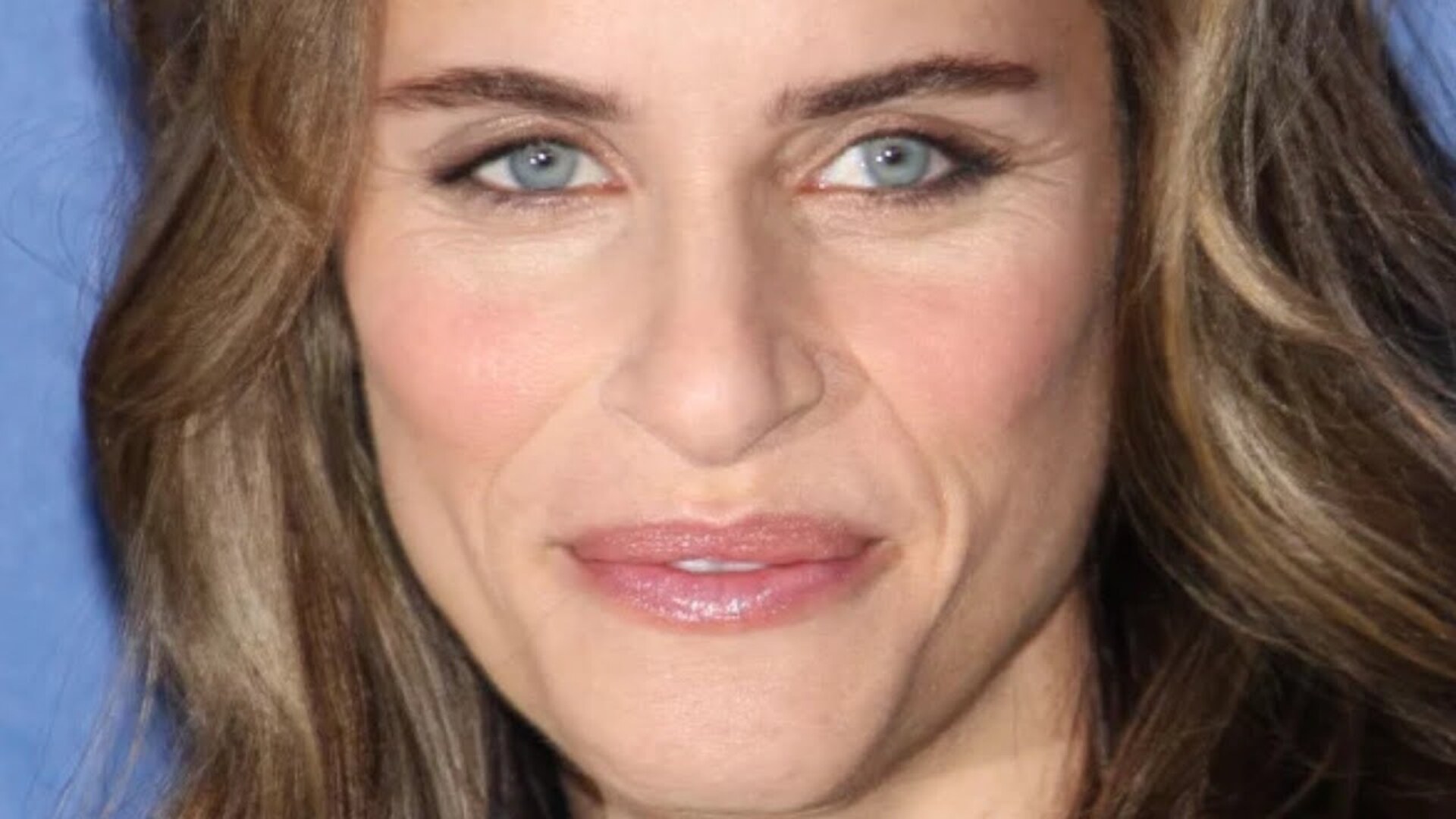 Video thumbnail for Why Amanda Peet Has Disappeared From Hollywood