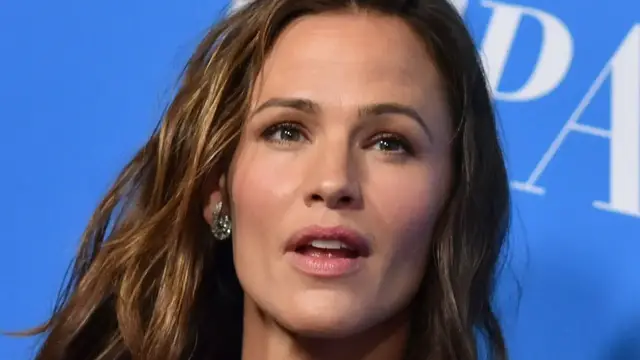 Video thumbnail for Jennifer Garner's Transformation Is Completely Gorgeous