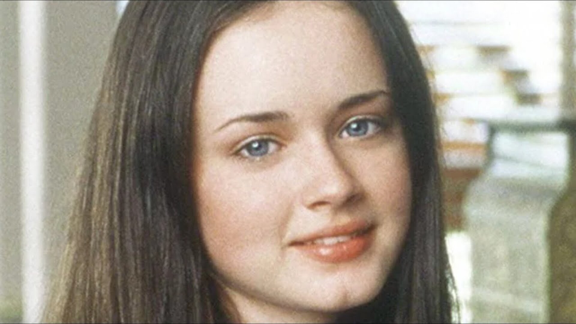 Video thumbnail for Alexis Bledel's Transformation Is Seriously Turning Heads