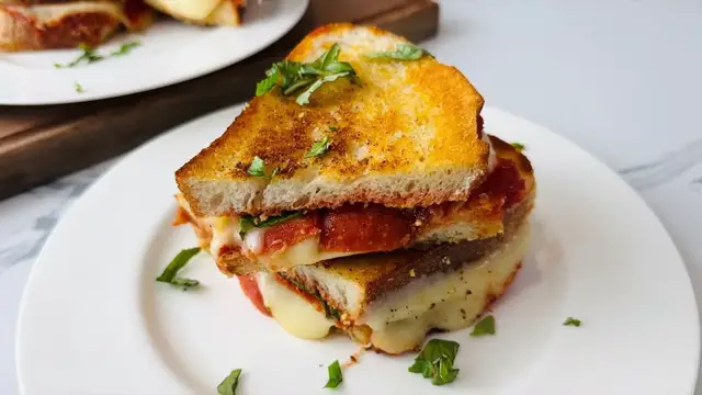 Video thumbnail for Give Grilled Cheese The Pepperoni Pizza Treatment With This Recipe