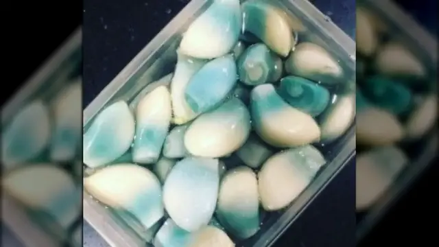 Video thumbnail for Garlic Mistakes That Are Ruining Your Dishes