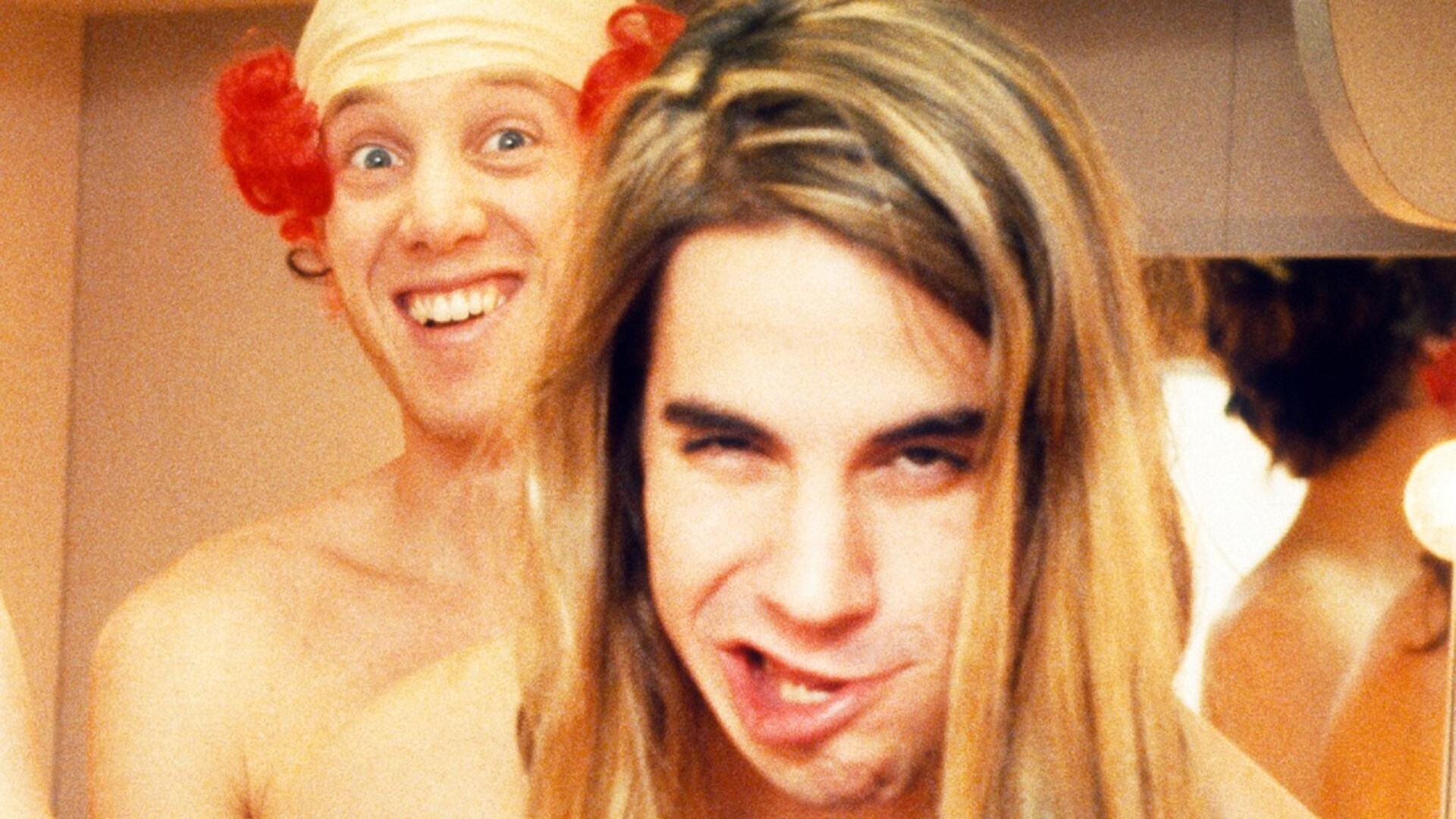 Video thumbnail for Bizarre Things Musicians Did To Keep Fans Watching