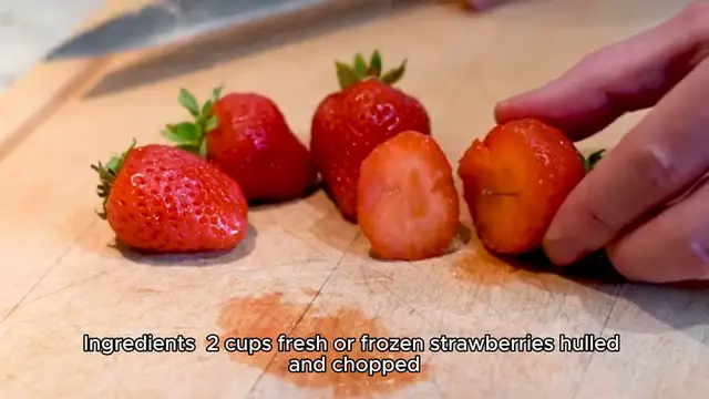 Video thumbnail for strawberry milkshake recipe