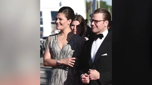 Video thumbnail for Signs Princess Victoria & Daniel Might Split