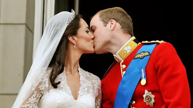 Video thumbnail for Everything That Went Wrong At William & Kate's Royal Wedding