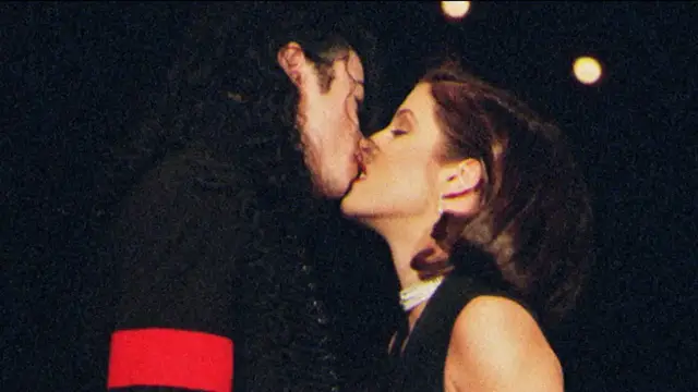 'Video thumbnail for How Lisa Marie's Famous Kiss With Michael Jackson Made Her Feel'