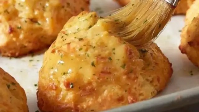 Video thumbnail for 7 Things You Didn't Know About Red Lobster