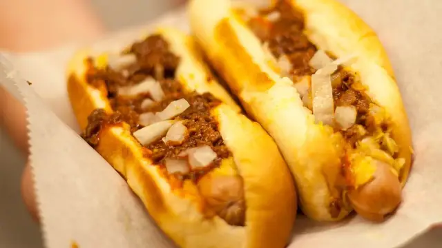Video thumbnail for These Are Hands Down The Best 24-Hour Restaurants In Each State