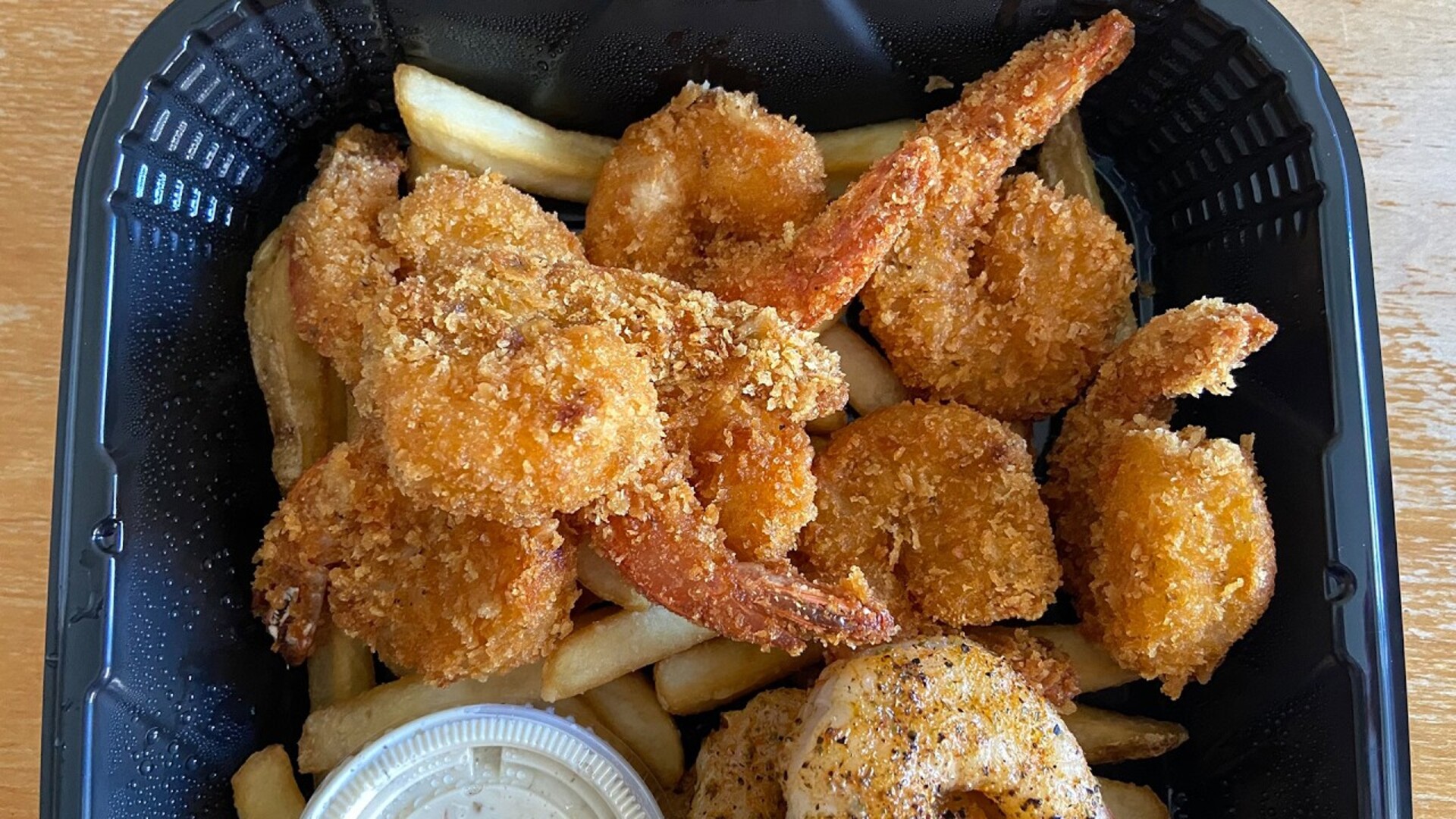 Video thumbnail for Red Lobster Vs. Bonefish Grill: The Best Shrimp Dish Is Clear