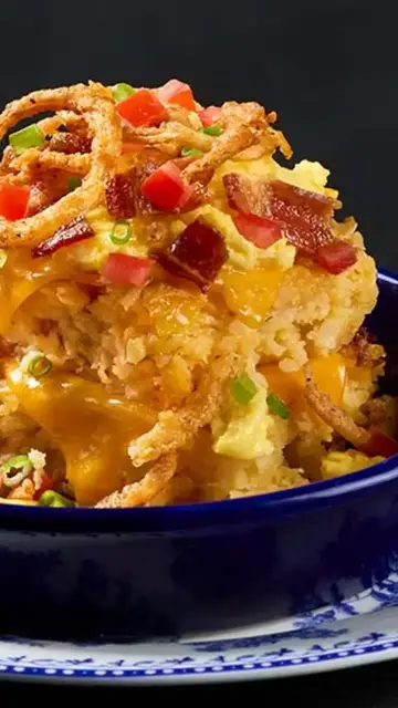 Video thumbnail for Diners Say This Loaded Breakfast Skillet Is One Of The Best Things To Order At Cracker Barrel