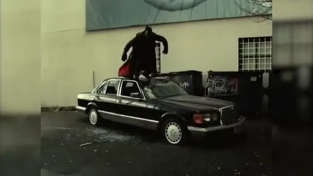 Video thumbnail for Hilarious Things Actors Did While In Character