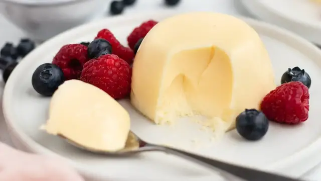 'Video thumbnail for Bavarian Cream And Berries Recipe'