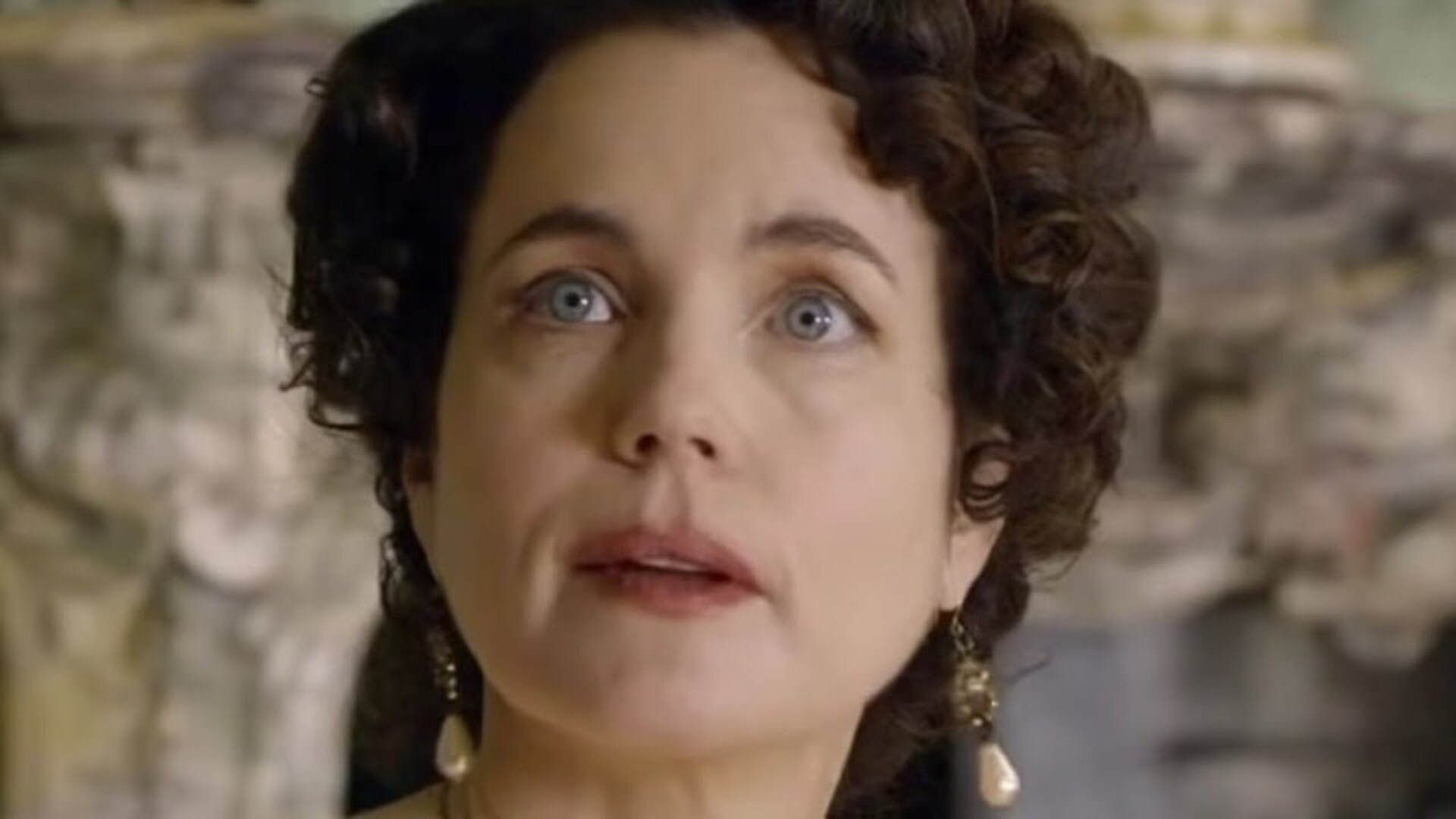 Video thumbnail for The Truth About The Downton Abbey Castle