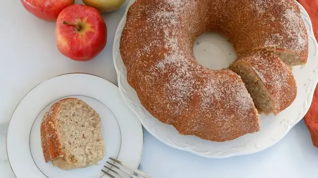 Video thumbnail for Apple Cider Donut Bundt Cake Recipe