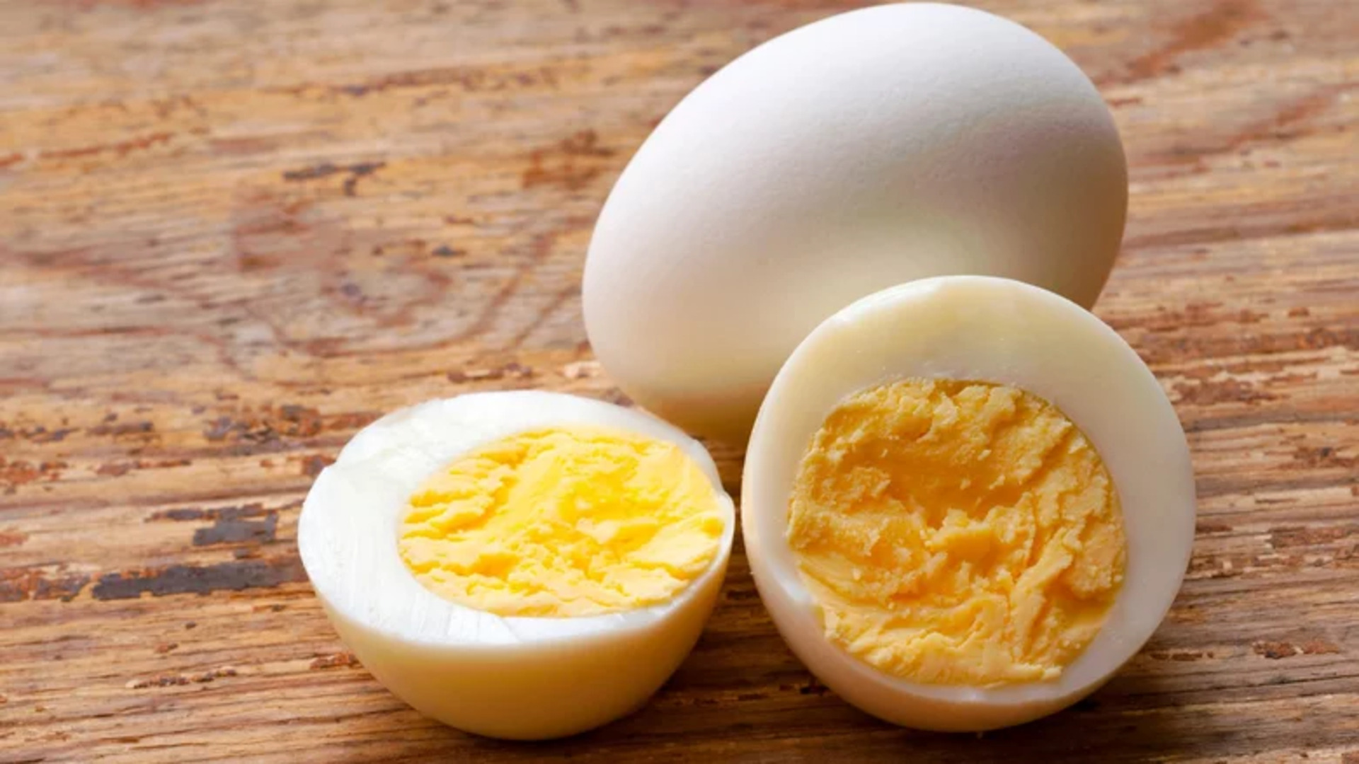 Video thumbnail for The Science-Backed Easiest Way To Peel Hard-Boiled Eggs