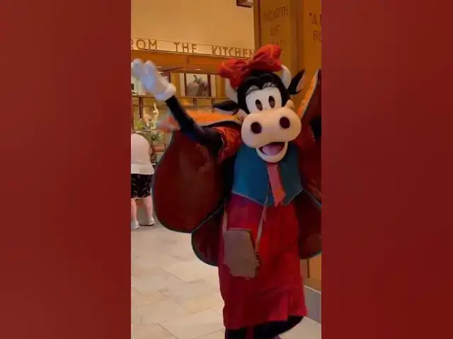 Video thumbnail for We love a Halloween meal at Storytellers with Goofy, Clarabelle, and friends!