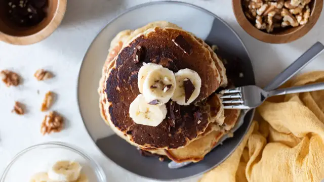 Video thumbnail for Quick Banana Pancakes Will Make Your Morning