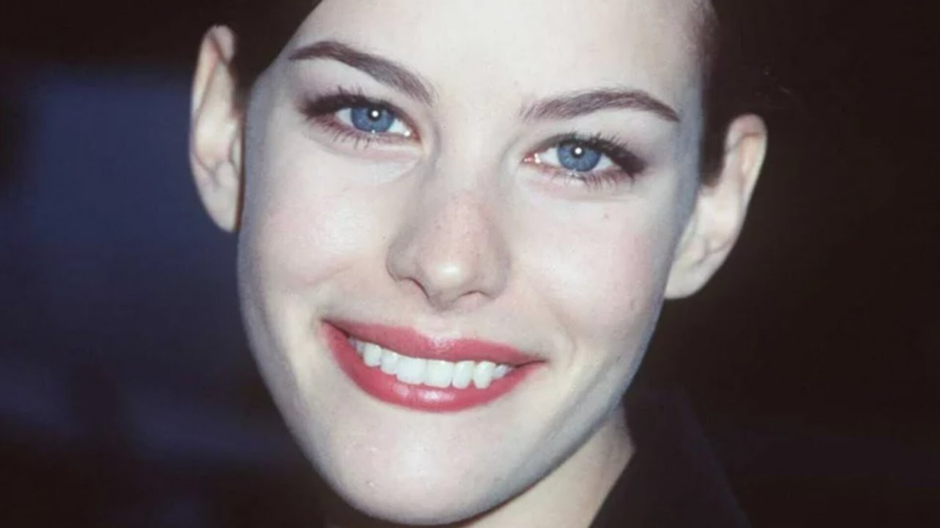 Video thumbnail for Liv Tyler's Transformation Is Simply Stunning
