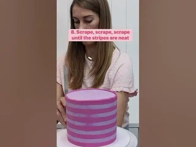 Video thumbnail for The secret isn’t just the striped comb! #cakedecorating #cakes #cake #buttercream #buttercreamcakes