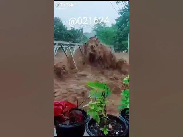 Video thumbnail for Flooding threatens, Dili 2024 #staysafe #rainyday #riverside #stayalert #weather #awareness