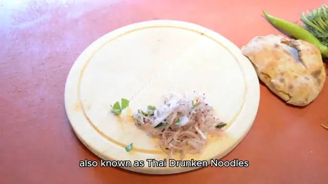 Video thumbnail for Pad Kee Mao (Thai Drunken Noodles)