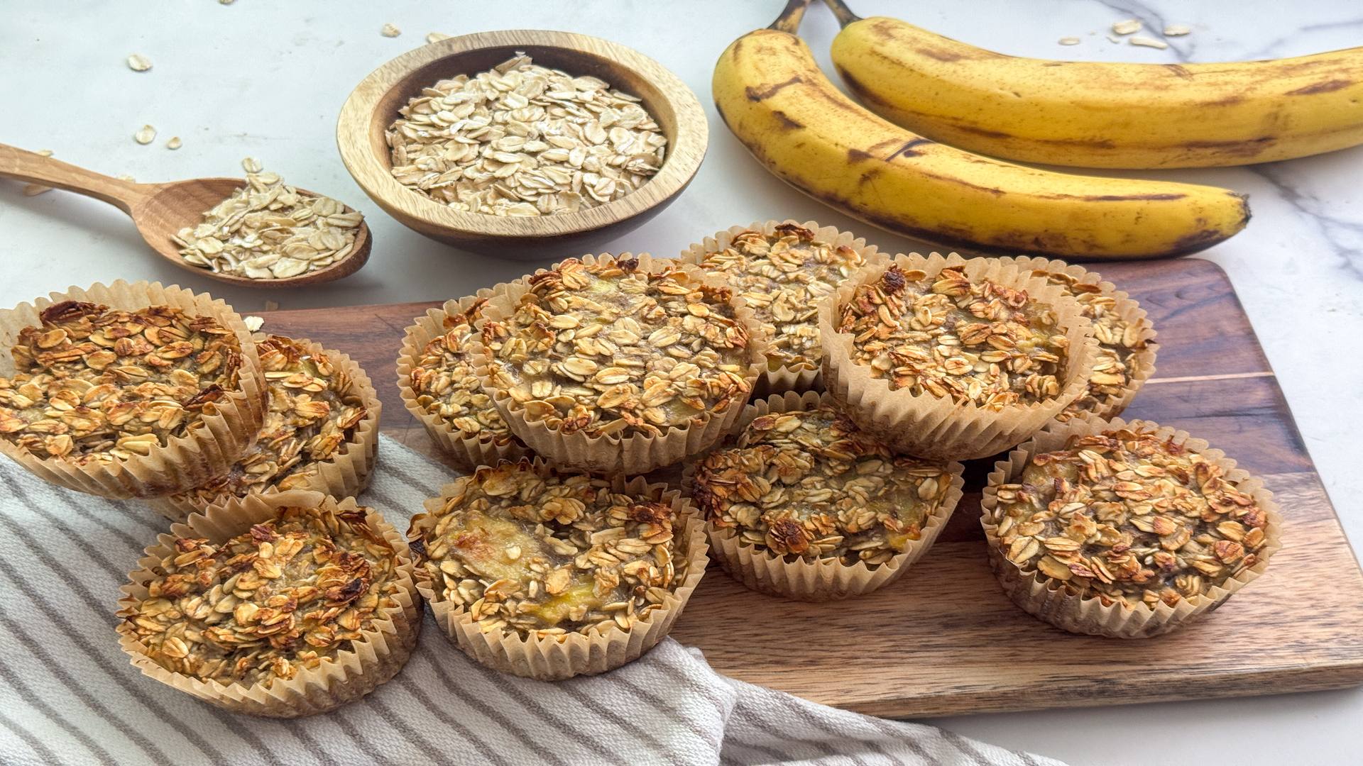 Video thumbnail for This 3-Ingredient Banana Oatmeal Muffins Recipe Is The Sweet (And Nutritious) Way To Enjoy Breakfast