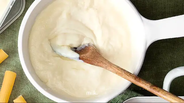 Video thumbnail for bechamel sauce recipe
