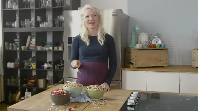 'Video thumbnail for VEGAN Gluten Free ZOATS 3 Ways ¦ Zucchini Oatmeal Healthy Fast Breakfast Recipes (720p 24fps)'