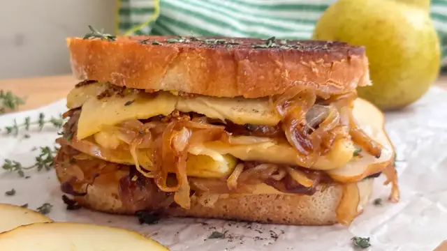 Video thumbnail for Pear And Gouda Grilled Cheese Recipe