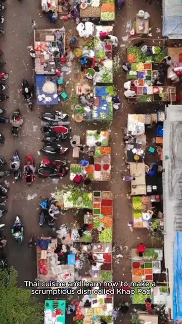 Video thumbnail for thai khao pad recipe