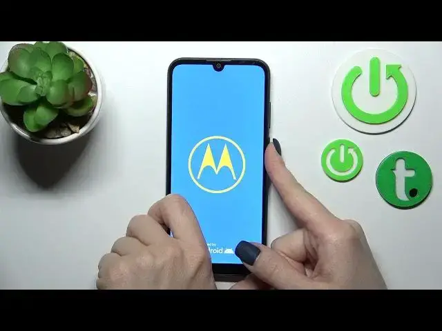 'Video thumbnail for How to Power On The Motorola Moto E6S - Switch On Smartphone'