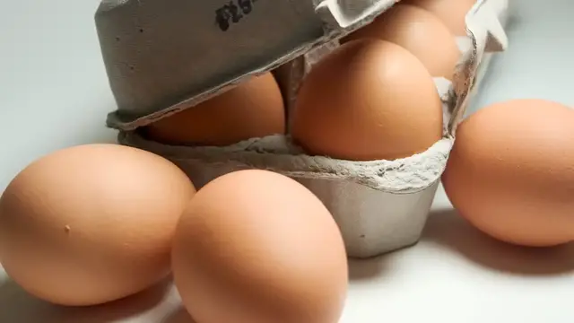 Video thumbnail for Are Your Eggs Safe to Eat? Here's How to Tell If They're Bad!
