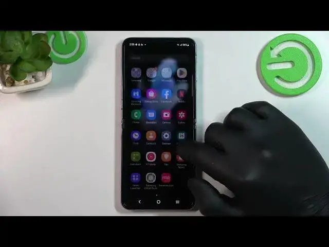'Video thumbnail for How to Remove / Restore Phone Icon from / to the Home Screen on Samsung Galaxy Z Flip4'