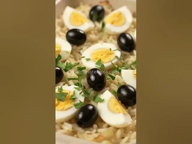 Video thumbnail for 🐟🍚 **Arroz de Forno Cremoso de Bacalhau: uma delícia para surpreender!** 😍