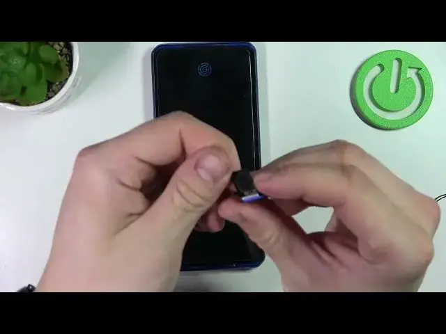 Video thumbnail for Does the Lenovo Legion Duel have a micro SD Card input?