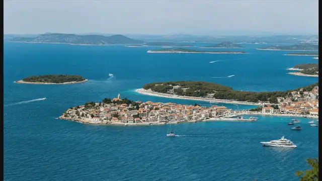 Video thumbnail for 5 Reasons You Should Travel to Croatia for Your Next Trip - NomadTreneur