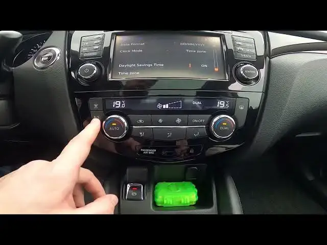 'Video thumbnail for How to Enable or Disable AC in Nissan Qashqai II ( 2014 – 2021 ) - Turn AC On or Off'