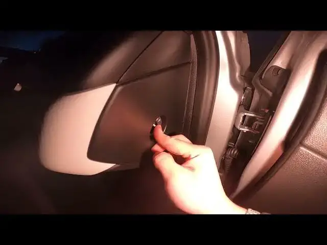 'Video thumbnail for How to Enable or Disable Passenger Airbags in Renault Clio V ( 2019 - now )'