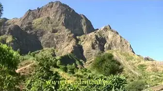 Video thumbnail for Wanderung am Pico d' Antonia | Kapverdische Inseln