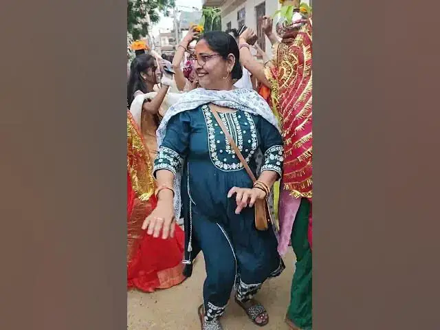 Video thumbnail for मस्त डांस हैपी भान का#happy_lokgeet #viral #डांस #shortvideo